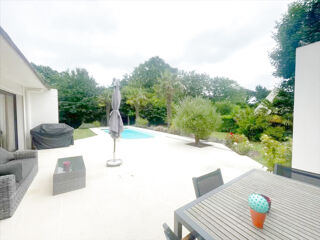  Propriété/château à vendre 9 pièces 260 m²