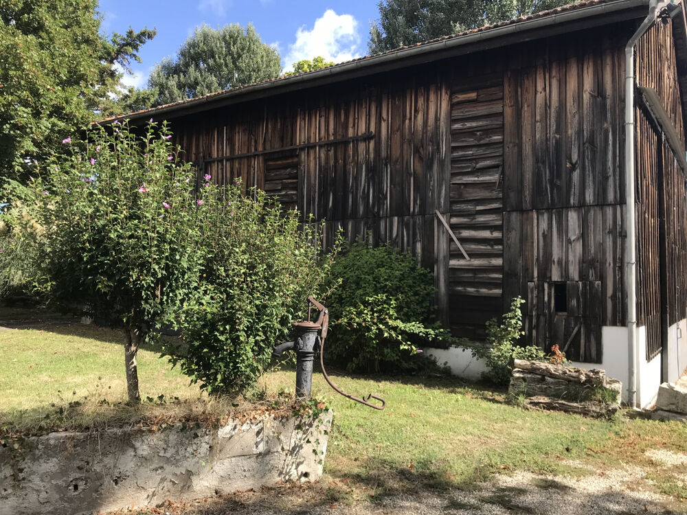 Vente Maison Superbe corps de ferme sur 1 hectare avec gite indépendant à rénover, séchoir à tabac et nombreuses dépendance St pierre de clairac