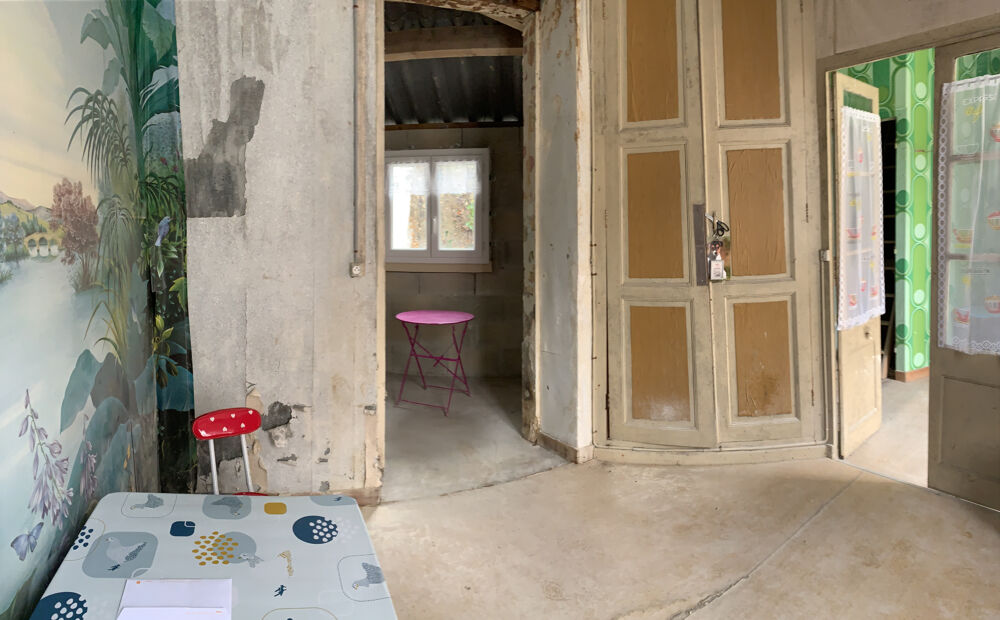 Vente Maison MATHA 17160 - Maison 2 pièces    de 30  m2  avec un jardinet de 20 m2 et une cave . Matha