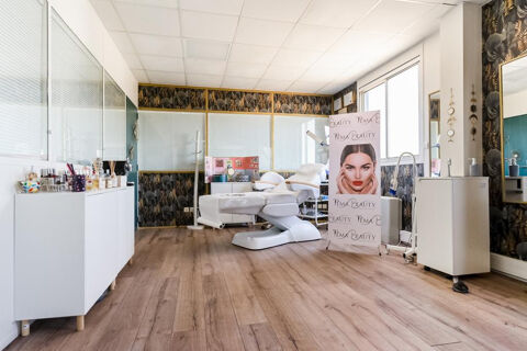  LOUE LOCAL ESTHETIQUE EQUIPE A LA VALENTINE 590 13011 La valentine