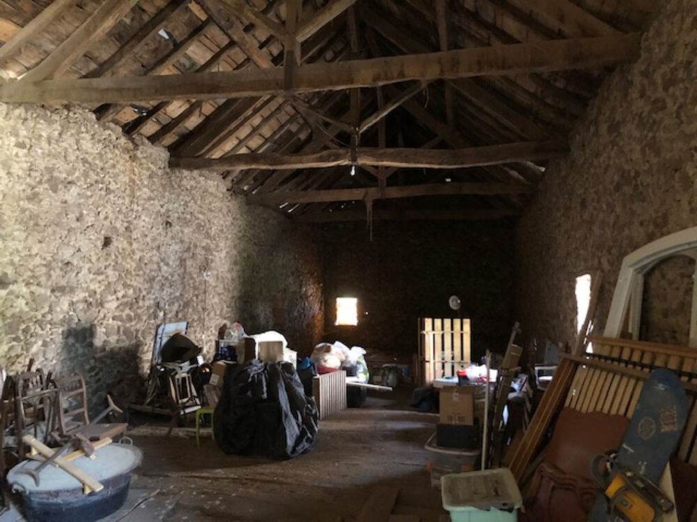 A vendre corps de ferme avec fort potentiel - LA Fouillade 12200