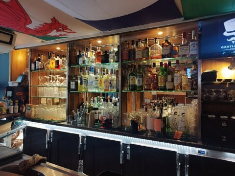 BEAU BAR PUB BRANCHE LICENCE IV de 50 places Paris 6&egrave;me Bel emplacement 233200 75006 Paris