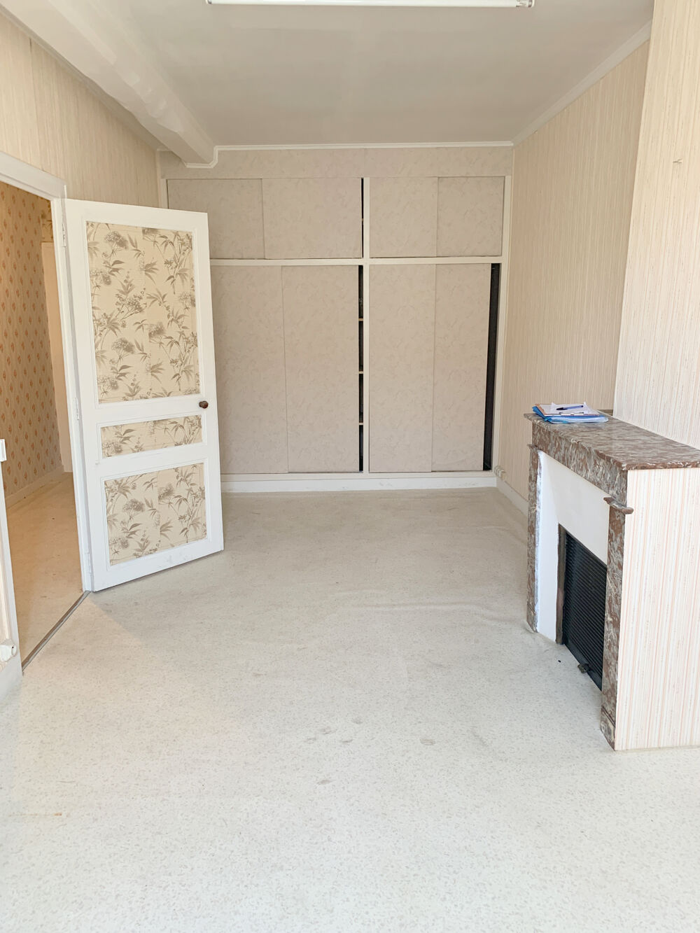 MATHA 17160 - Maison 3 pièces de 180 m2 .