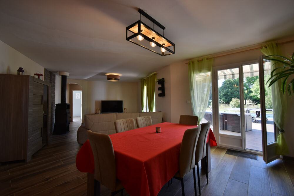 Vente Maison Proche Bergerac maison plain pied 116m2 avec piscine sur terrain de 2300m2 Bergerac