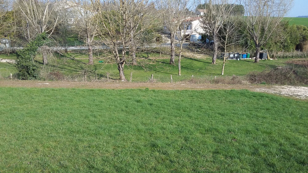 Vente Terrain Terrain à bâtir 910 m2 sur Garat en direction de Touvre Garat