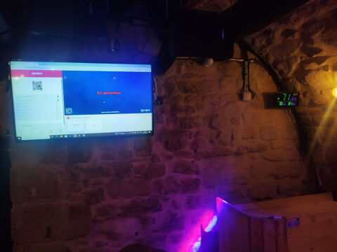   TRES BEAU Bar avec EXTRACTION LICENCE IV- PARIS 6 LOCATION GERANCE POSSIBLE 