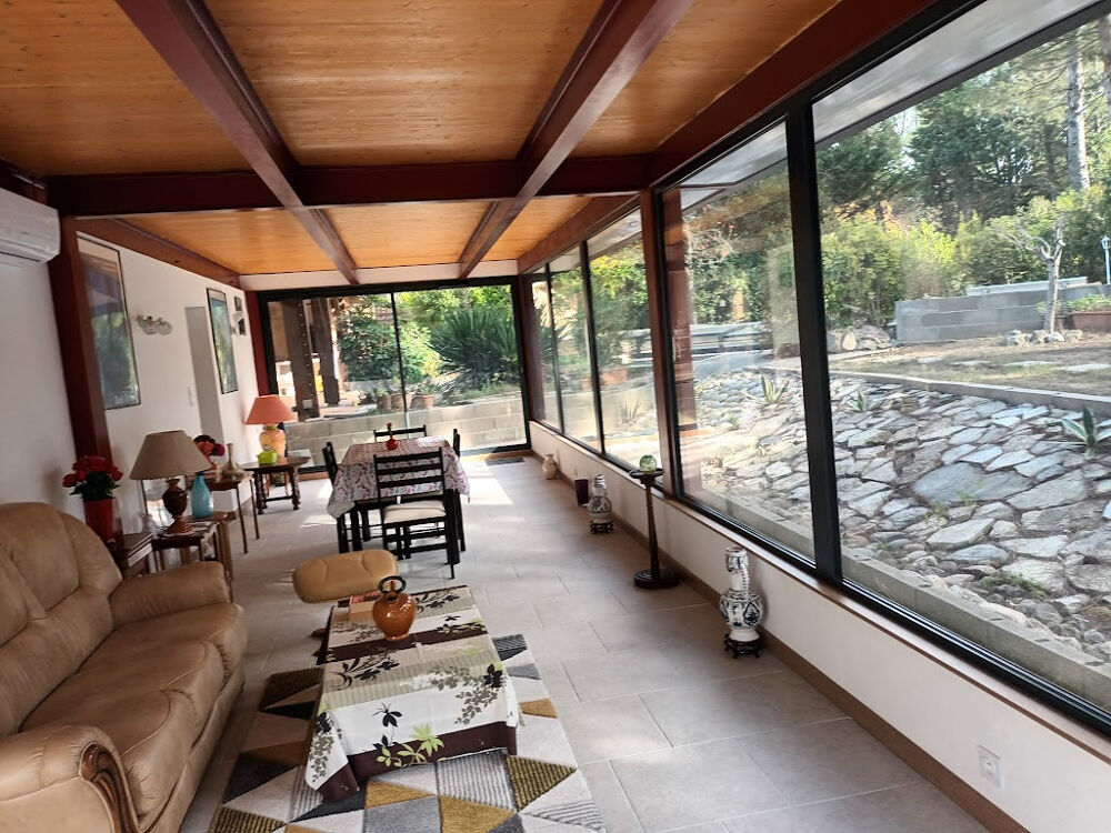 VILLA 6 CHAMBRES GARAGE JARDIN PISCINE TERRASSE