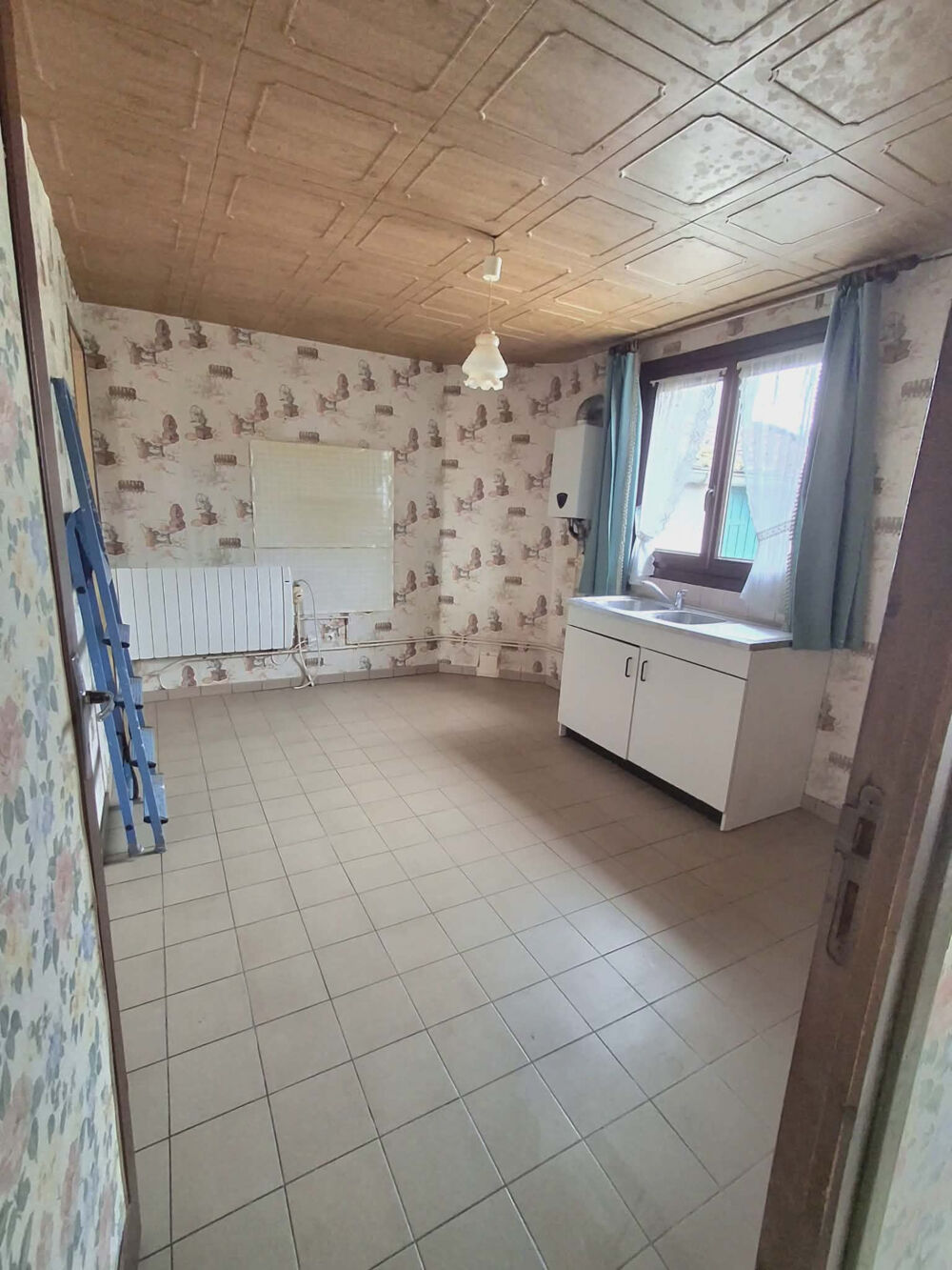 Maison de plus de 82 m2 avec jardin et dépendances Fort potentiel