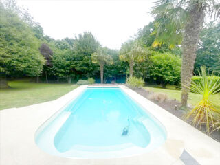 Propriété/château à vendre 9 pièces 260 m²
