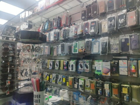   Paris 10ème   Boutique équipée prête à exploiter   Secteur Jaurès / Stalingrad 