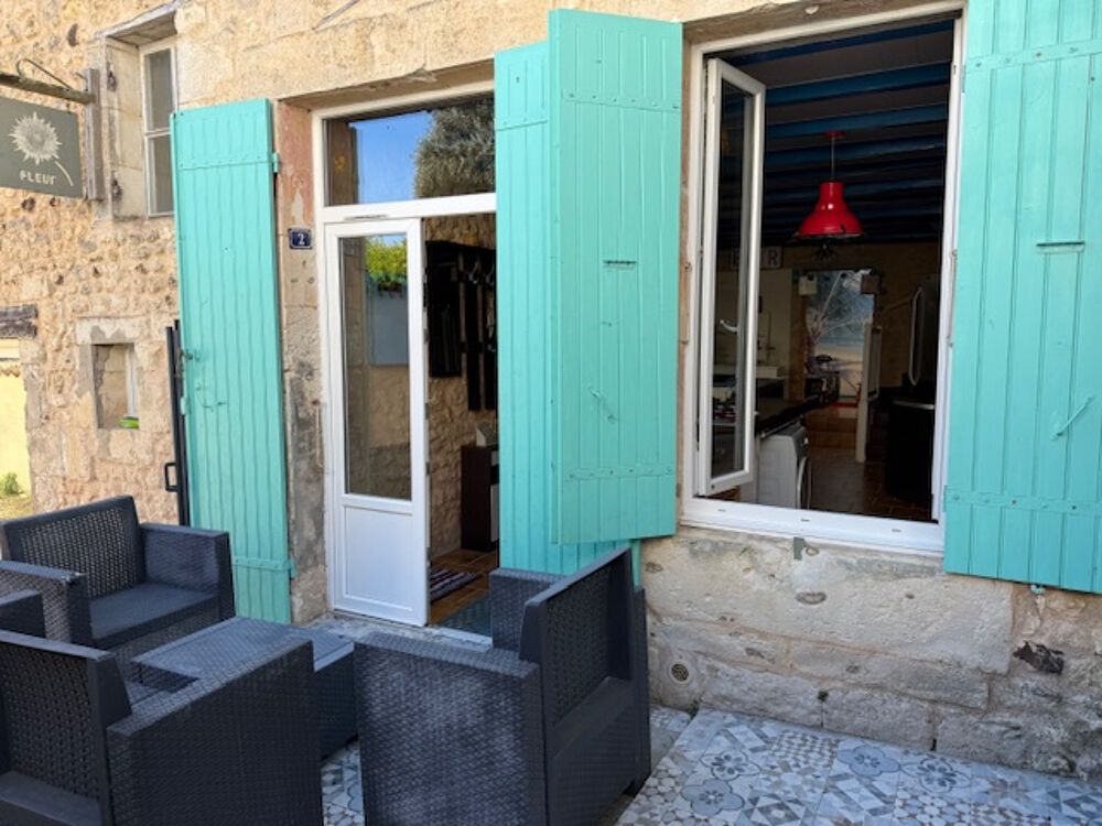 Charmante maison en pierres en centre bourg, 3 pièces, 1 chambre, terrasse