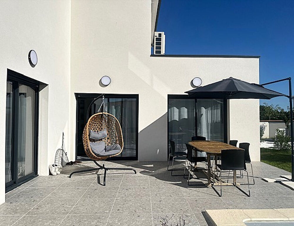 Vente Maison ST HILAIRE à 5 mn de Muret Maison Contemporaine en T5 Récente de 144 m2 avec Garage et Piscine sur Terrain de St hilaire