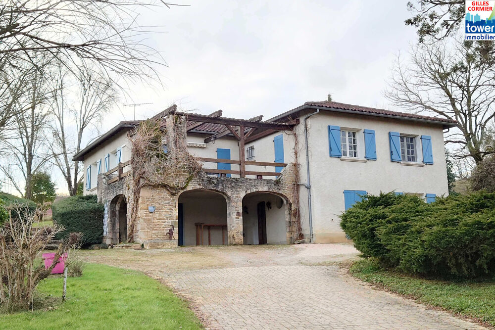 Maison 10 pièces 220 m² · à Villefranche de Rouergue · 220 m² · 249 000 €