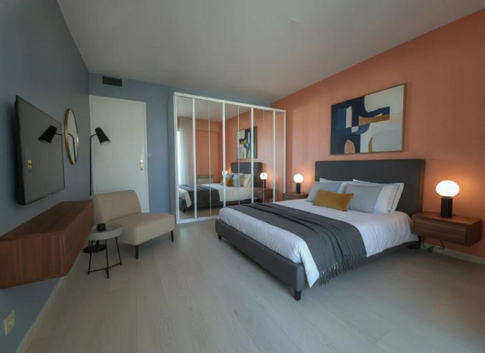 Vente Appartement T3 et jardin VUE MER avec GARAGE et PARKING Six fours les plages