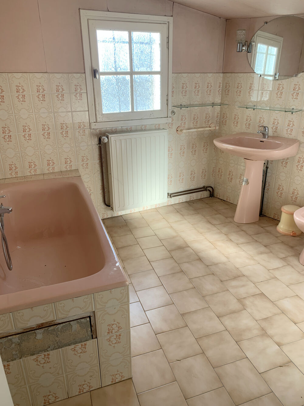 MATHA 17160 - Maison 4 pièces de 110 m2 sur un terrain de 250 m2 .