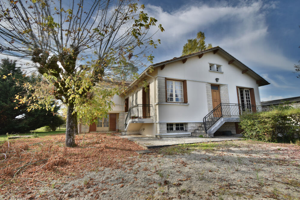 Vente Maison Proche Bergerac Maison de village de 176m2 sur terrain 2000m2 Bergerac