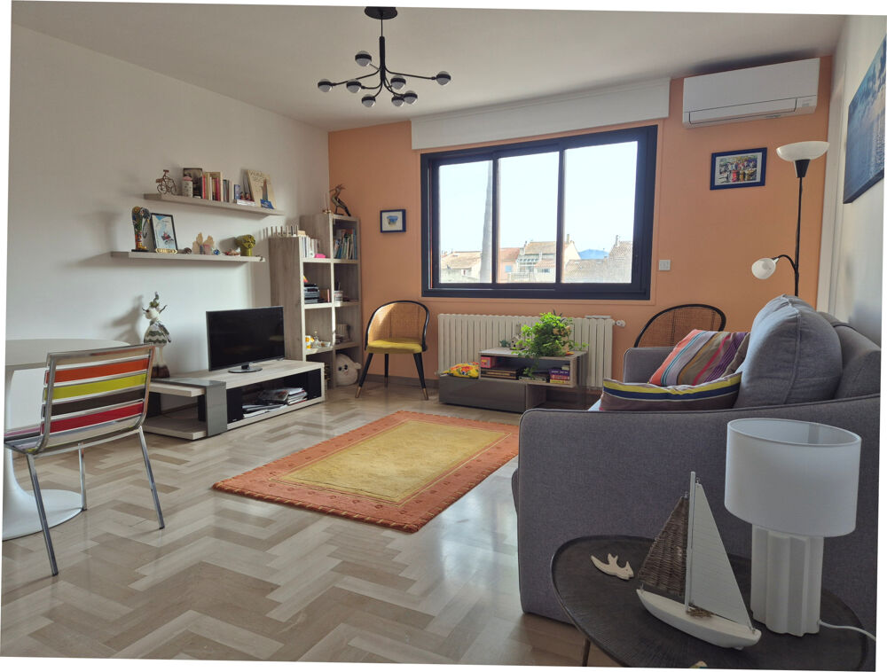 RARE A SANARY T2 AVEC GARAGE AU COEUR DU VILLAGE