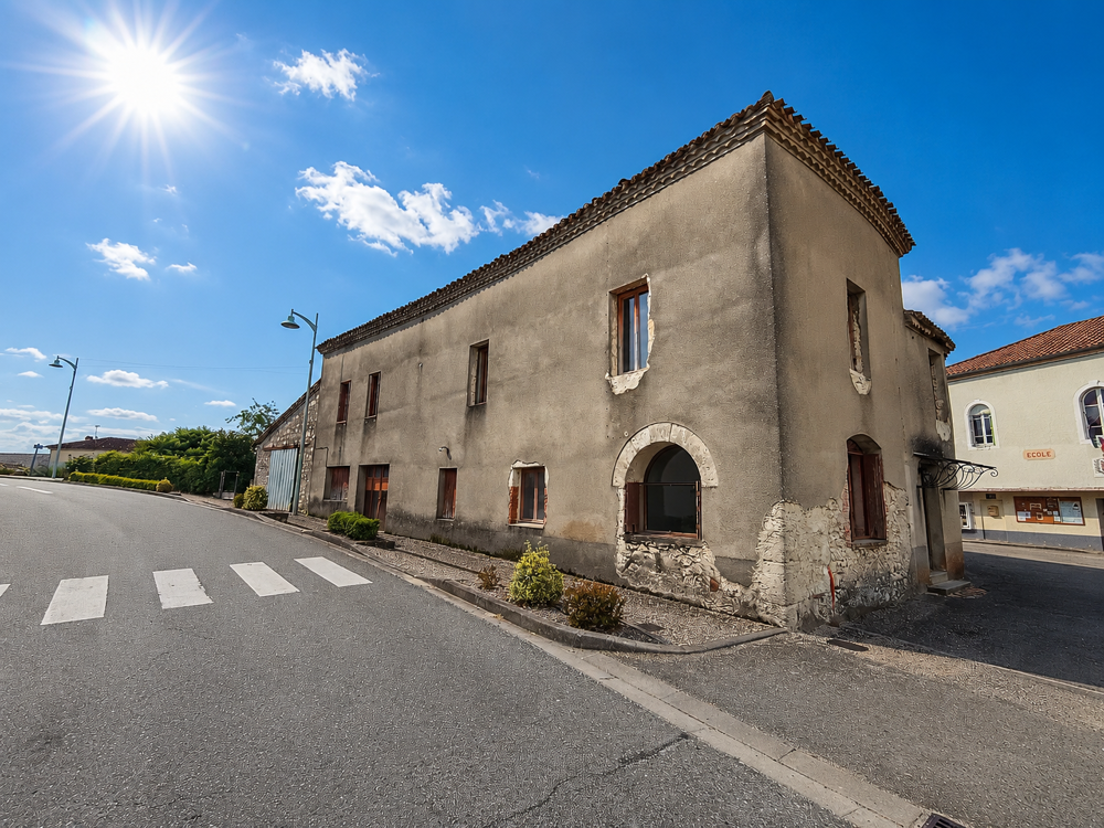 Maison 6 pièces 180 m² · à Valence · 180 m² · 135 000 €