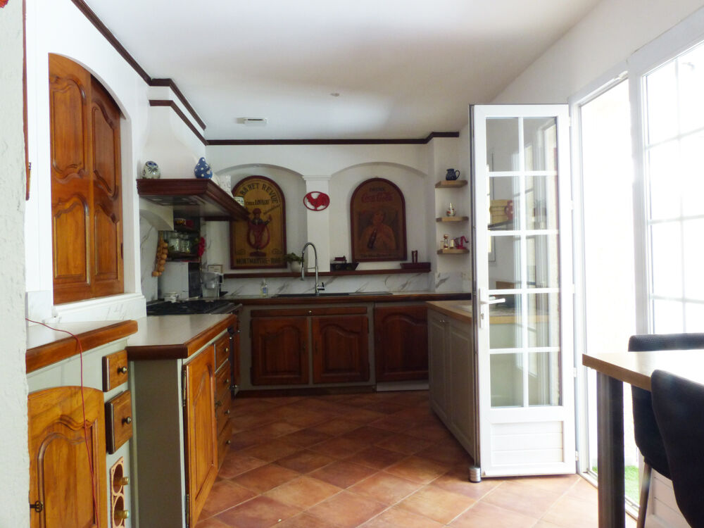 Villa T5 de plain-pied sur grand terrain constructible dans un cadre privilégié
