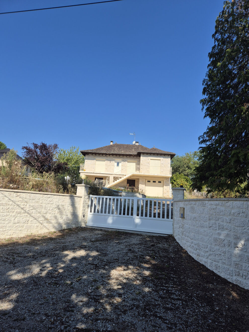 Vente Maison Maison 91m2 avec vue panoramique, terrain 1500m2 et fort potentiel - Malemort Malemort