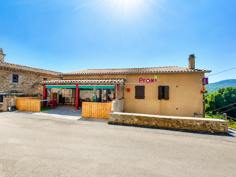 &Agrave; vendre   Commerce multi-activit&eacute;s en village de montagne 85000 30120 Le vigan