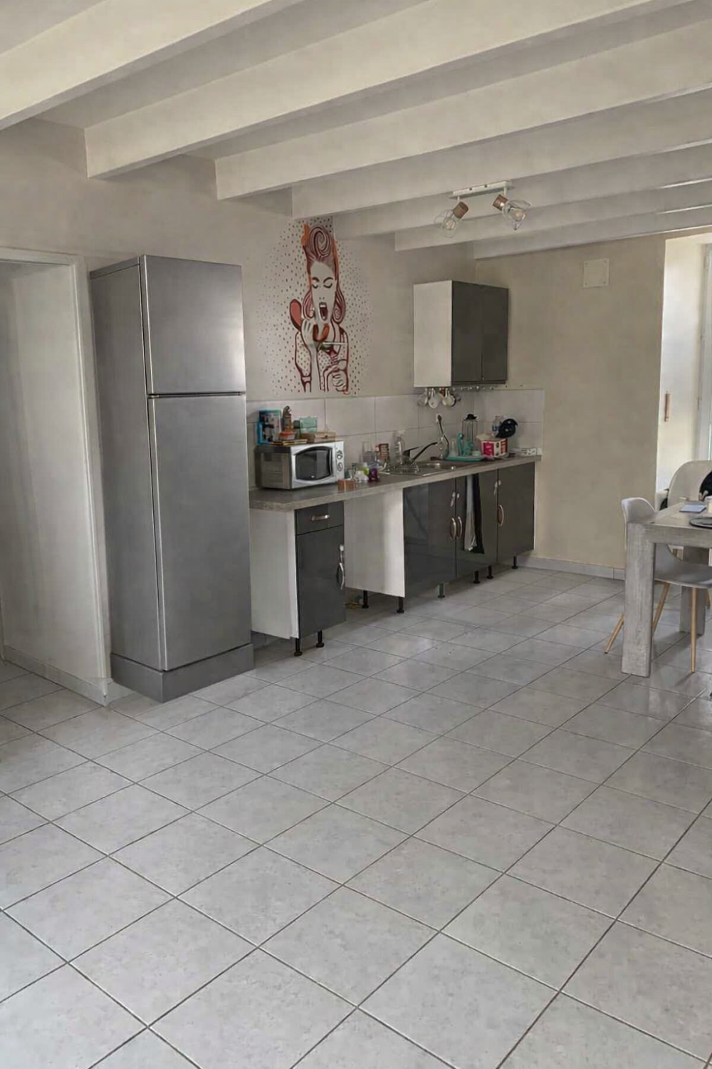 BALLANS 17160 - Maison 5 pièces de 136.50 m2 édifiée sur 334 m2 de terrain.