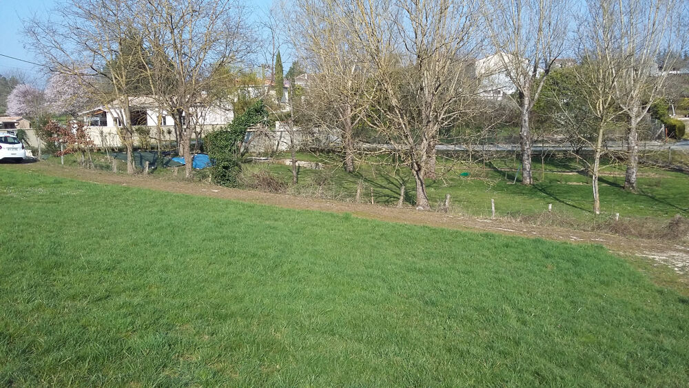 Vente Terrain Terrain à bâtir 910 m2 sur Garat en direction de Touvre Garat