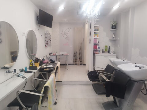 MUR DE BOUTIQUE EN TRES BON ETAT PROCHE MENILMONTANT RENTABILTE plus de 6.5% 260000 75020 Paris