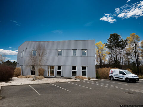   Btiment de 580m2  Saint-Jean-d'Illac, proche de Bordeaux 