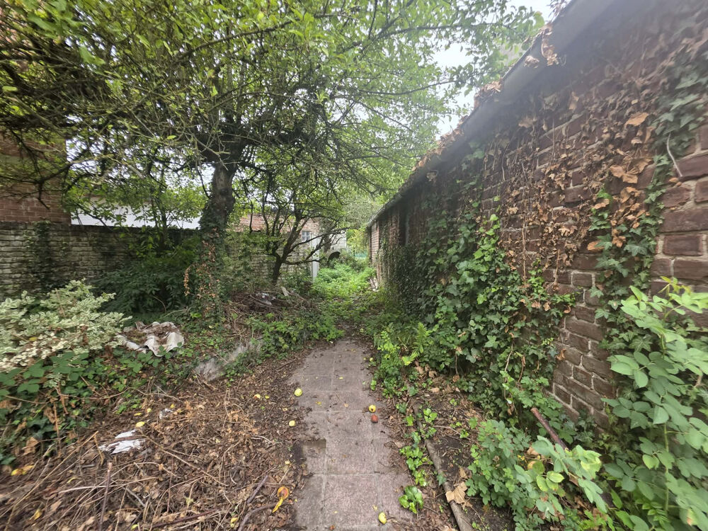 Maison 151 m2 à rénover Beaux volumes, jardin et nombreuses possibilités