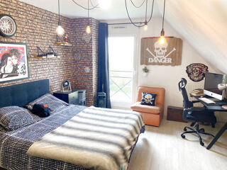  Maison � vendre 10 pi�ces 219 m�