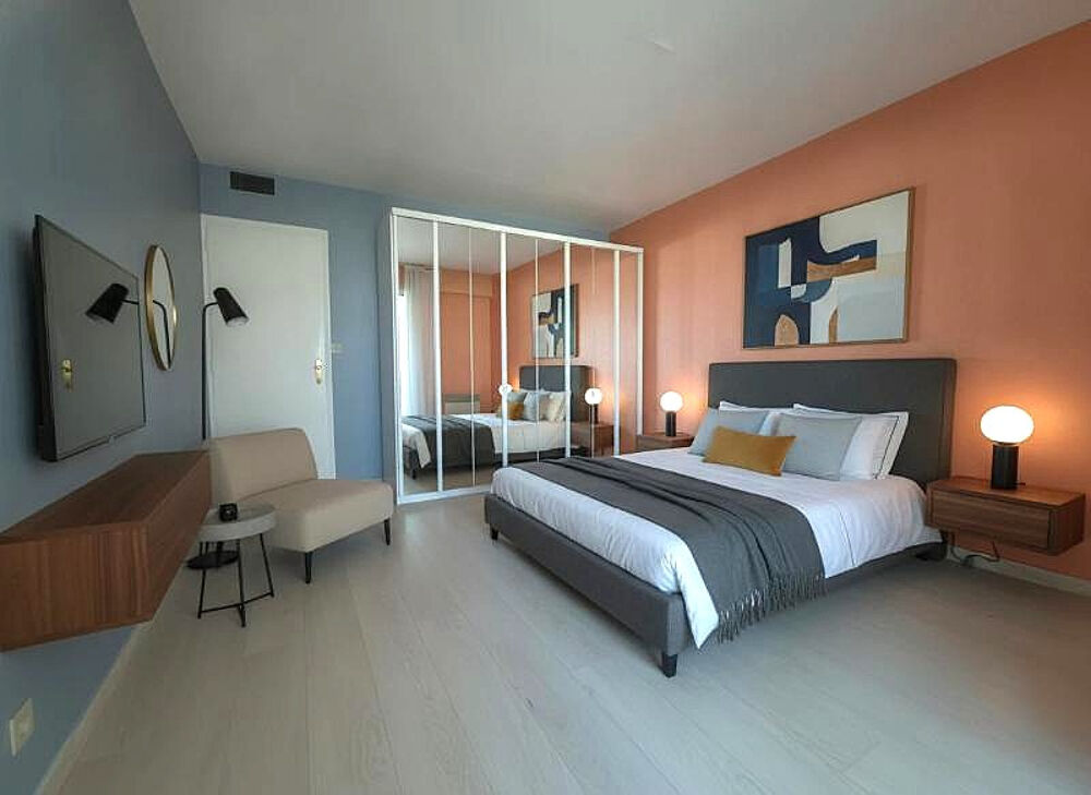 Vente Appartement T3 et jardin VUE MER avec GARAGE et PARKING Six fours les plages