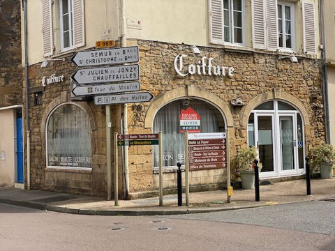 &Agrave; LOUER SALON DE COIFFURE AVEC MAT&Eacute;RIEL 650 71110 Marcigny