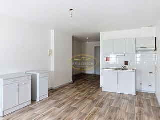  Appartement à louer 3 pièces 50 m²