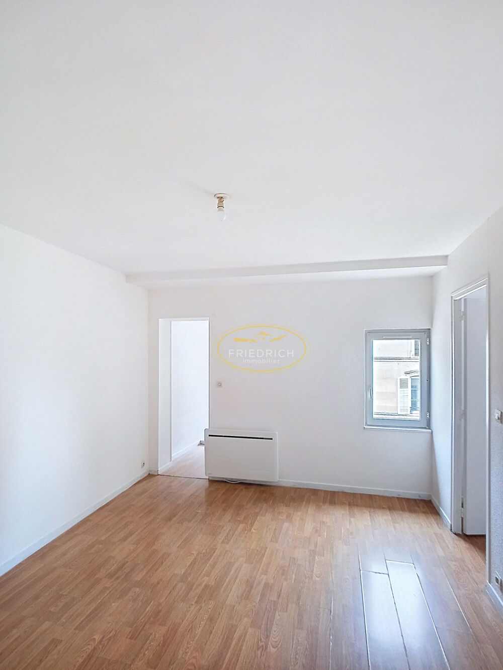 APPARTEMENT type F2 (en cours de rénovation) - Quartier Ville-Haute