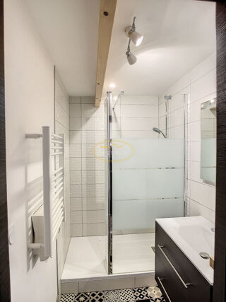  Appartement à louer 2 pièces 34 m²