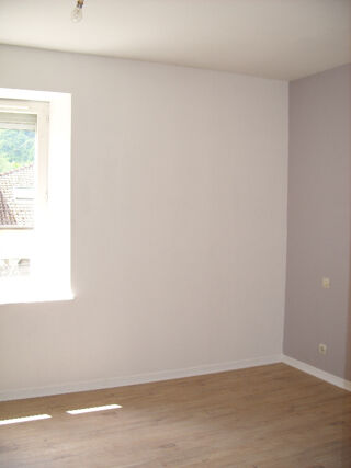  Appartement à louer 4 pièces 74 m²