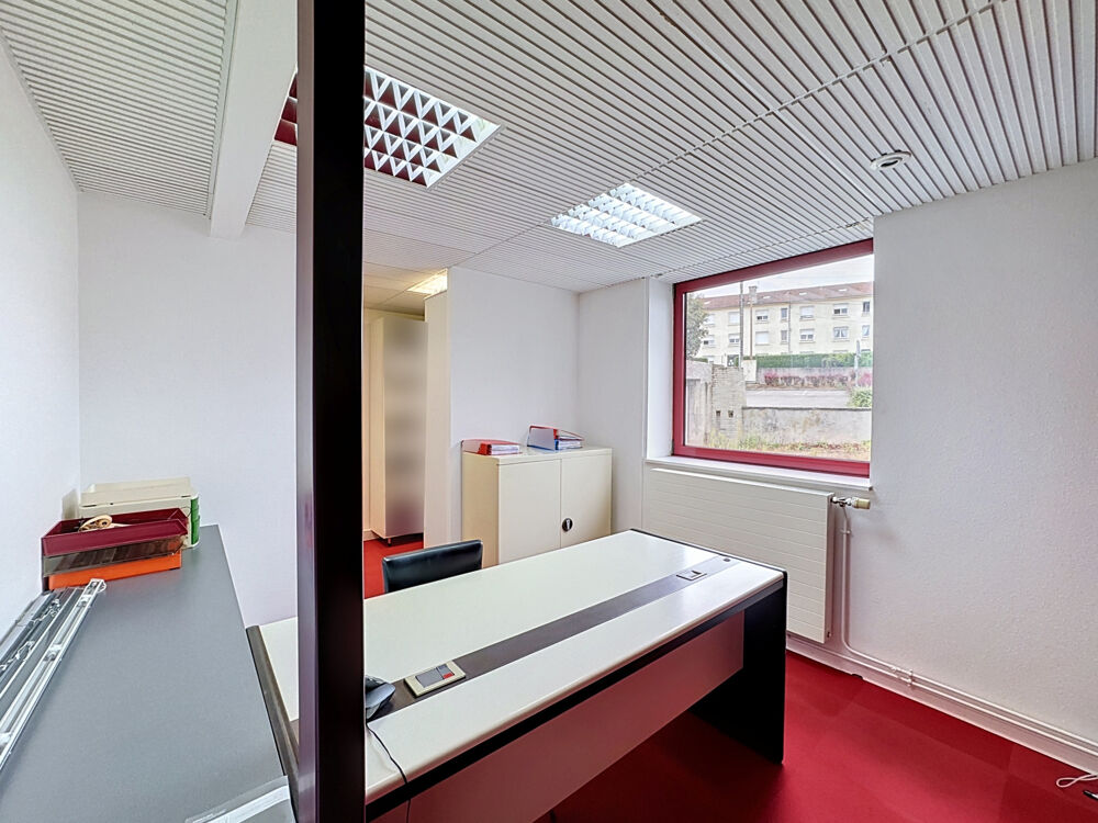   LOCAUX PROFESSIONNELS EN REZ-DE-CHAUSSEE Commercy