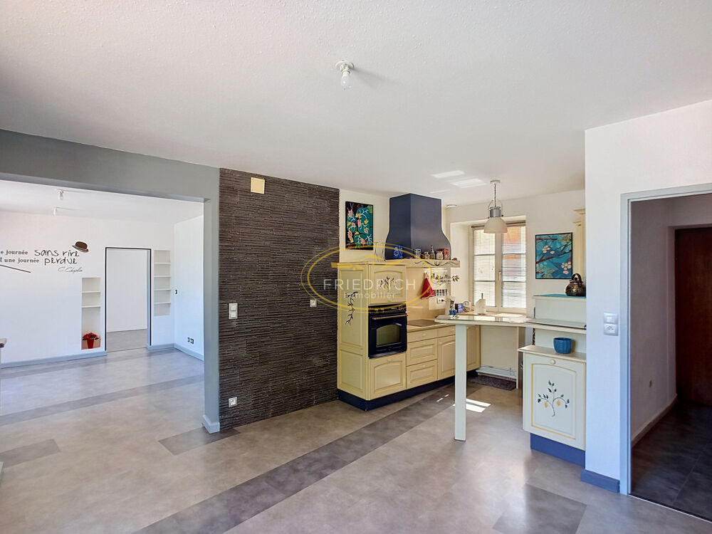BEL APPARTEMENT QUARTIER RENAISSANCE