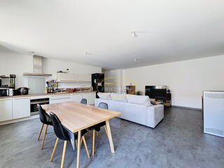  Appartement à louer 4 pièces 91 m²