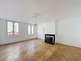  Appartement à louer 4 pièces 113 m²