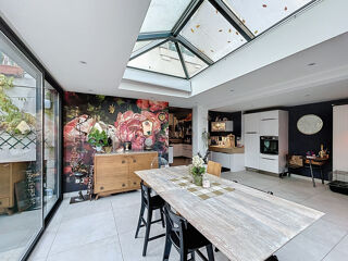  Maison  vendre 9 pices 242 m