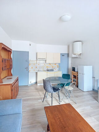  Appartement à louer 2 pièces 35 m²
