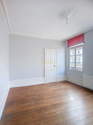  Appartement à louer 2 pièces 45 m²