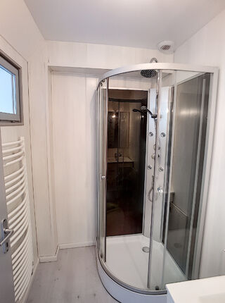  Appartement à louer 3 pièces 56 m²