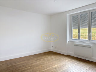 Appartement à louer 3 pièces 86 m²