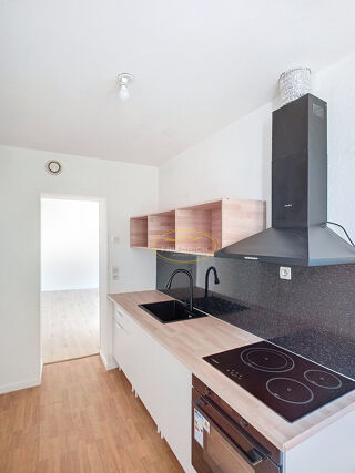  Appartement à louer 3 pièces 72 m²