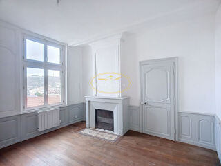  Appartement à louer 3 pièces 73 m²