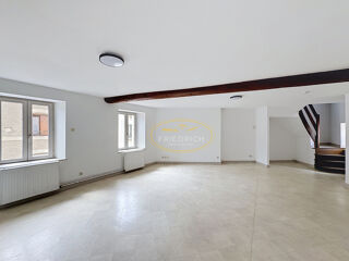  Appartement à louer 4 pièces 80 m²