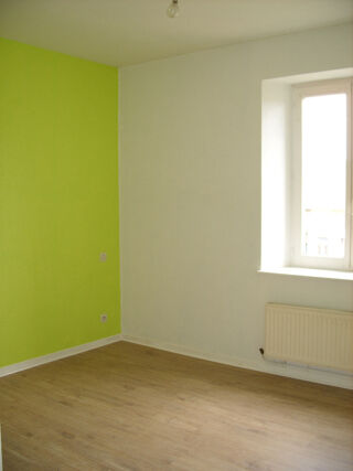  Appartement à louer 4 pièces 74 m²